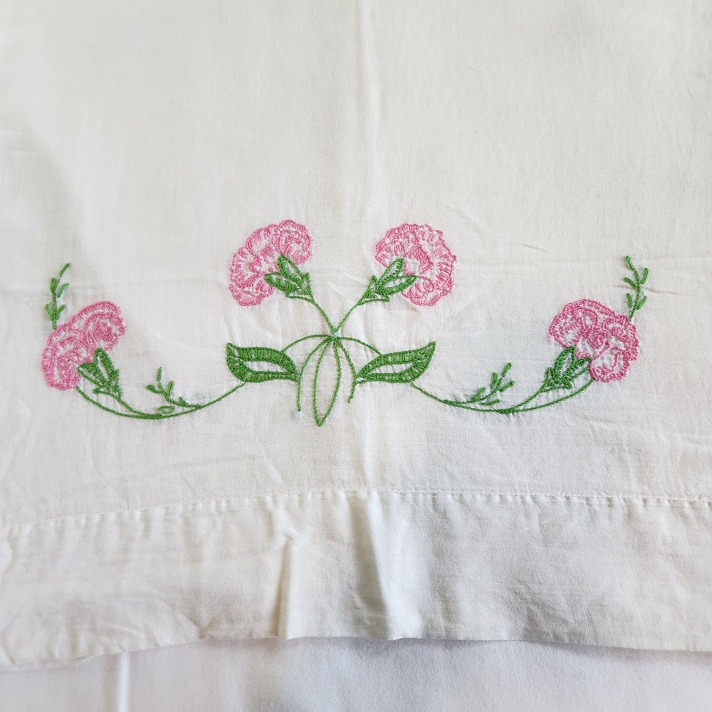 VTG Embroidered Standard Pillowcase Handmade Pink Floral White‎ Linen